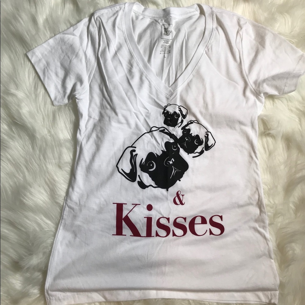 NWT Large Pugs and Kisses V neck